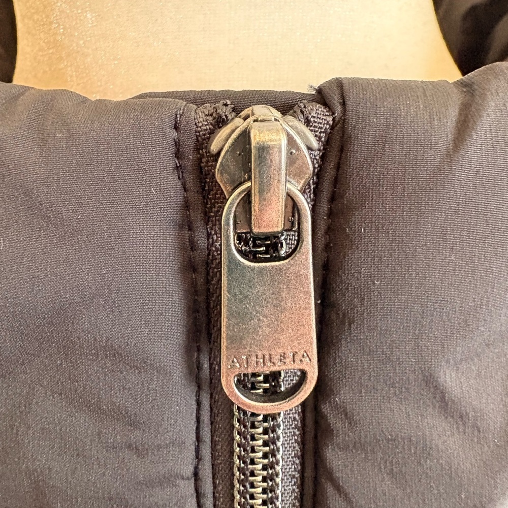 NWOT! Athleta Black Puffer Mixed Media Vest - Picture 4 of 9
